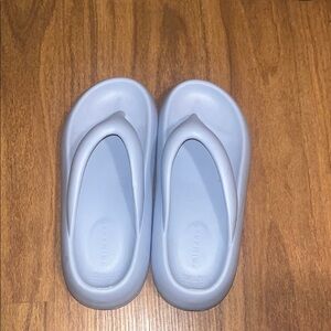 Primark Light Blue Flip Flops (Size 7-8)